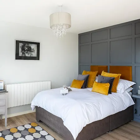 The Loft, Apple & Blossom Macroom